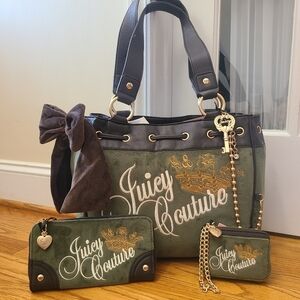 Juicy Couture Bag & Wallet Set 🤍